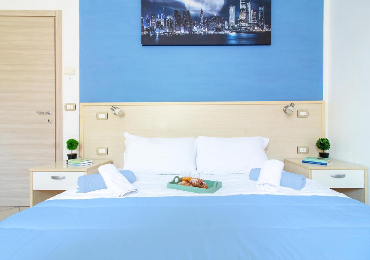 Athena Rooms - Parcheggio Privato Болонья Экстерьер фото