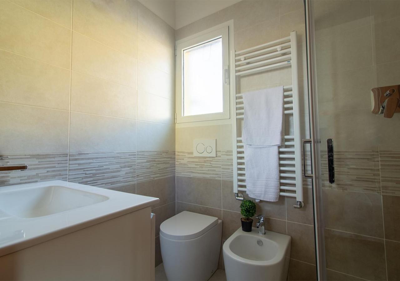 Athena Rooms - Parcheggio Privato Болонья Экстерьер фото