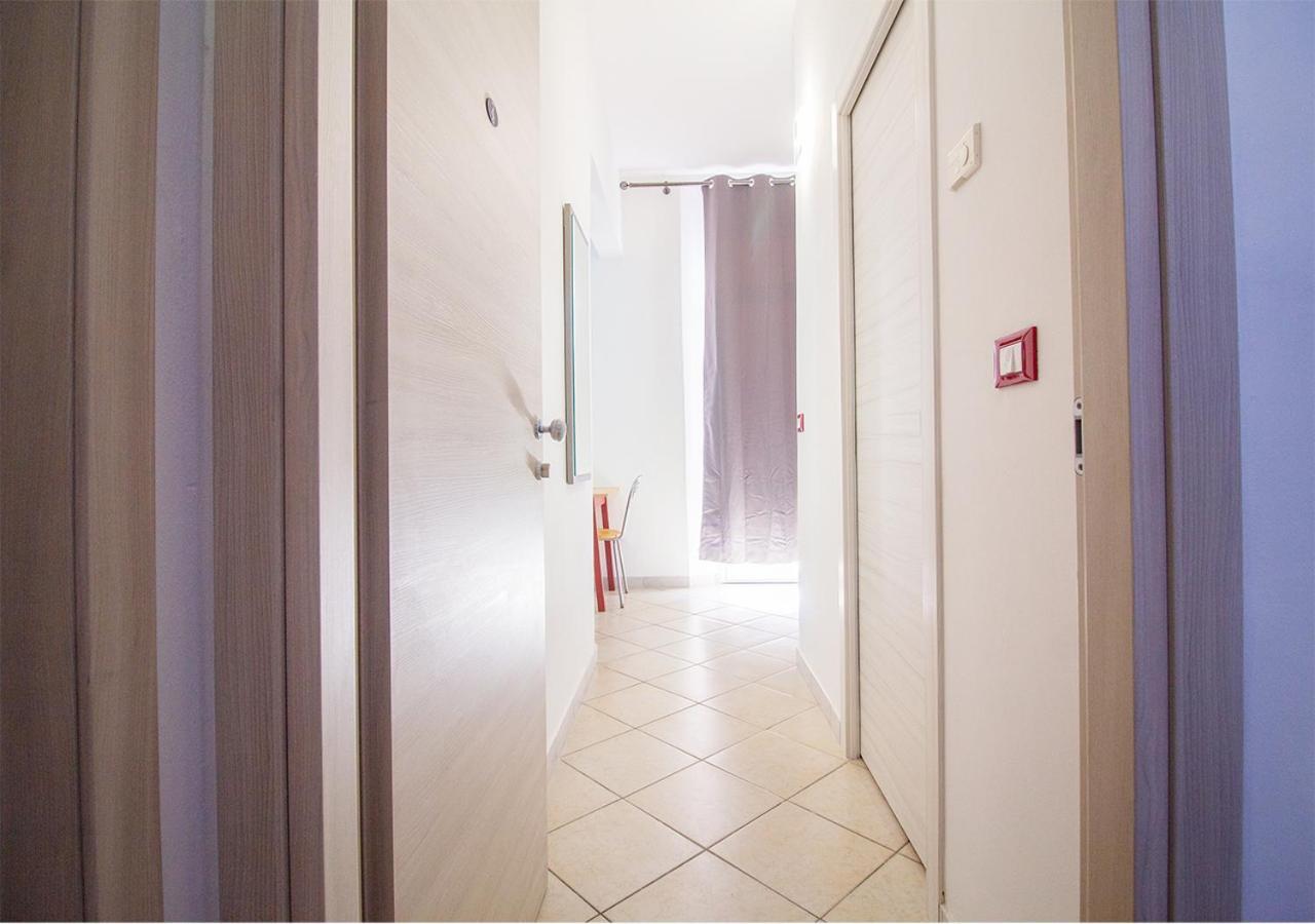Athena Rooms - Parcheggio Privato Болонья Экстерьер фото