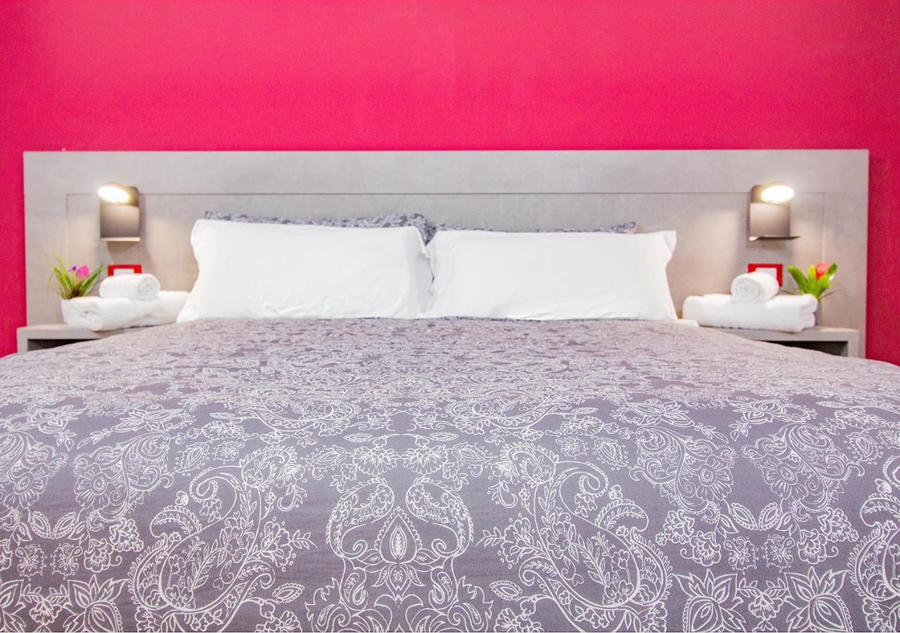 Athena Rooms - Parcheggio Privato Болонья Экстерьер фото