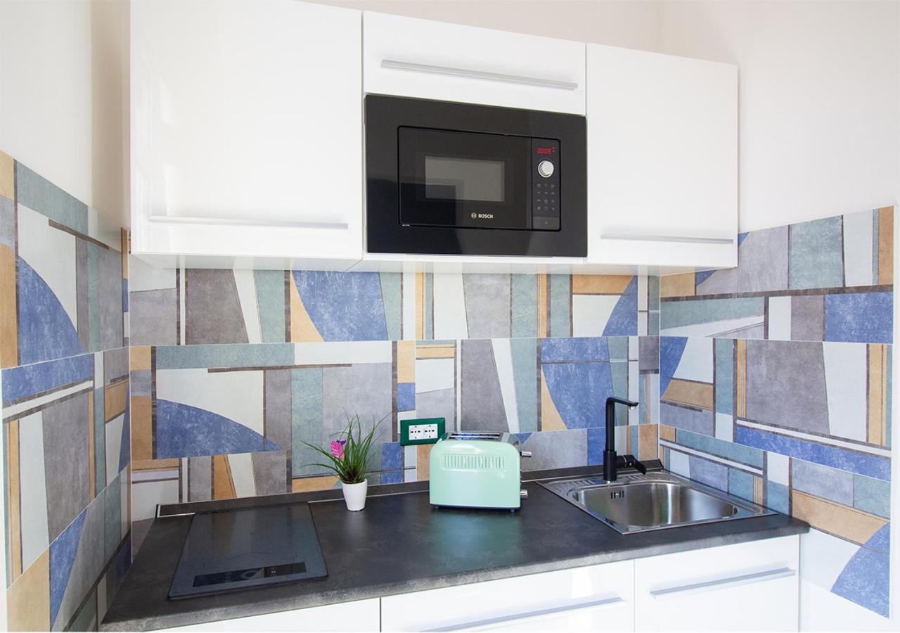 Athena Rooms - Parcheggio Privato Болонья Экстерьер фото
