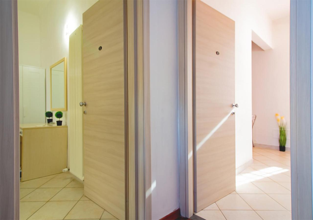 Athena Rooms - Parcheggio Privato Болонья Экстерьер фото