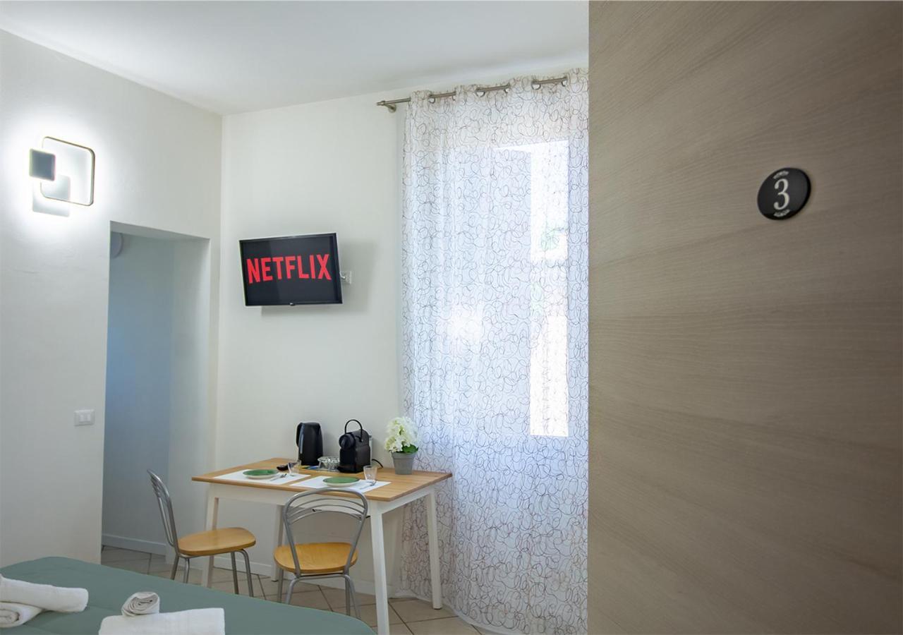 Athena Rooms - Parcheggio Privato Болонья Экстерьер фото